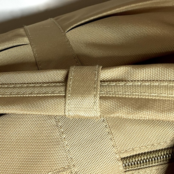 TravelOn,Shoulder bag,Tan,Adjustable strap. New no tags - Picture 6 of 13